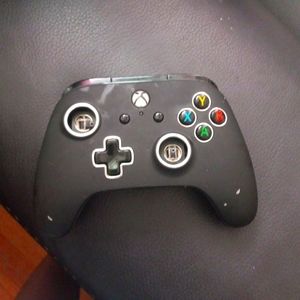 Controller with out L & R